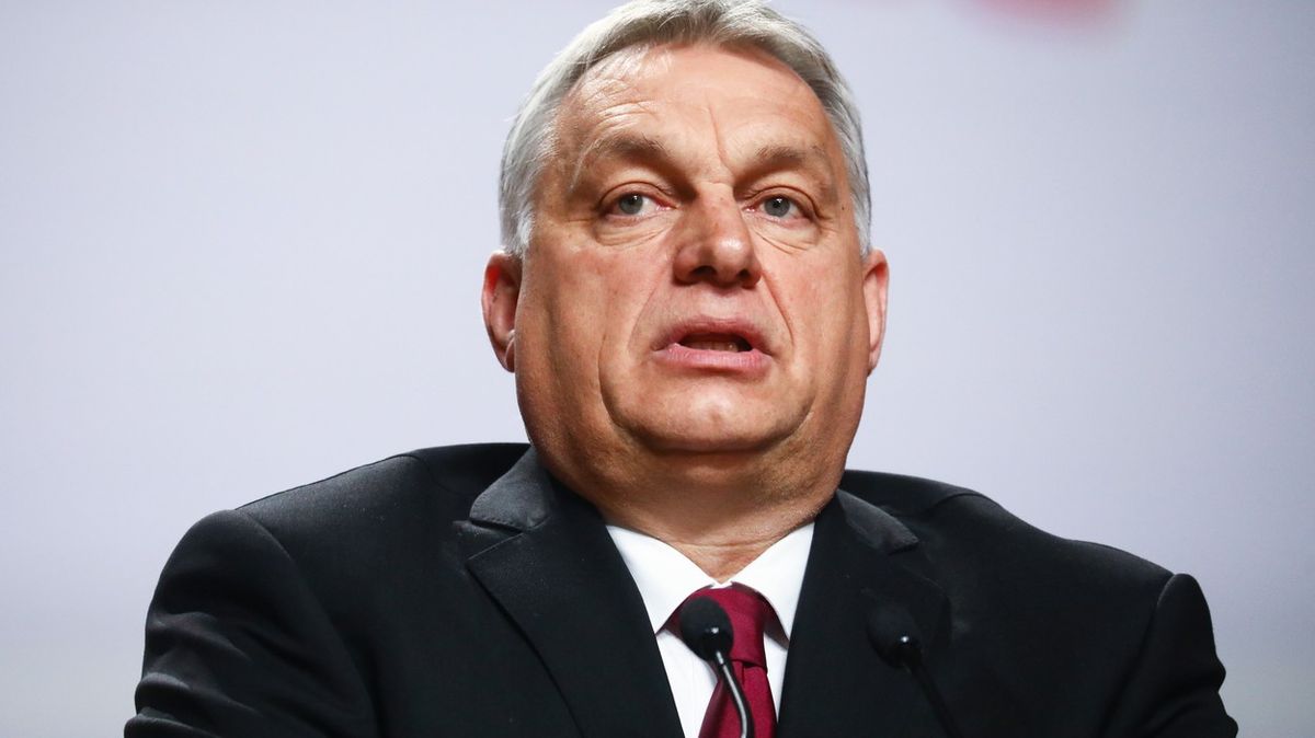 Maďarský Fidesz opustil frakci evropských lidovců, předešel tak vyloučení